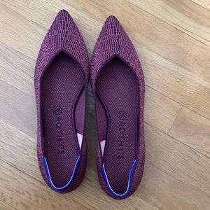 EUC truffle 🐍 rothys points size 11.5